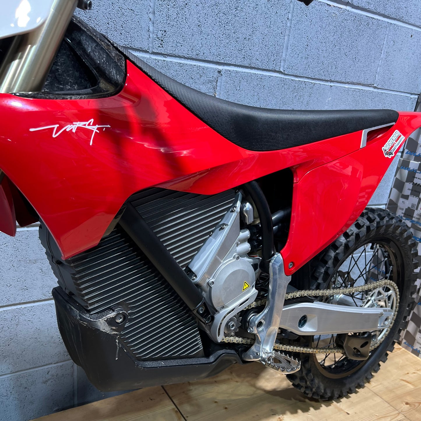 USED STARK VARG MX 1.2 ALPHA STARK RED