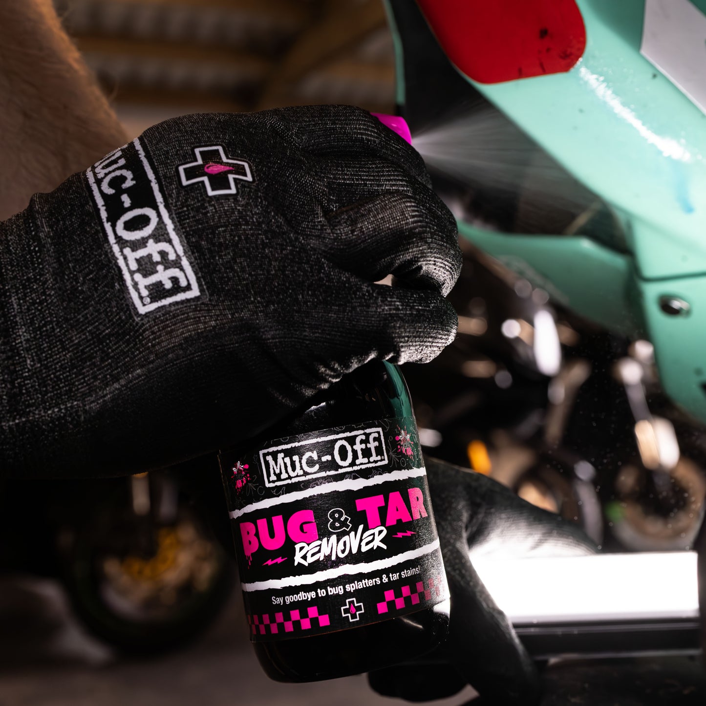 MUC OFF BUG AND TAR REMOVER 250ML SPRAY BOTTLE