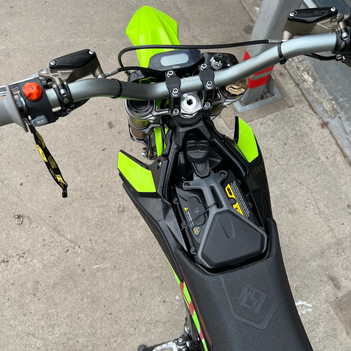 USED SURRON HYPER BEE GREEN BIG WHEEL