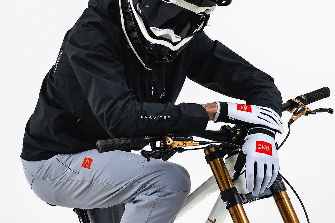 STUX 'BLOCK' GLOVES