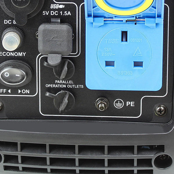 P1 2200W / 2.2kW Petrol Invertor Generator, Portable, Lightweight Suitcase Style with DC & USB | P2500i