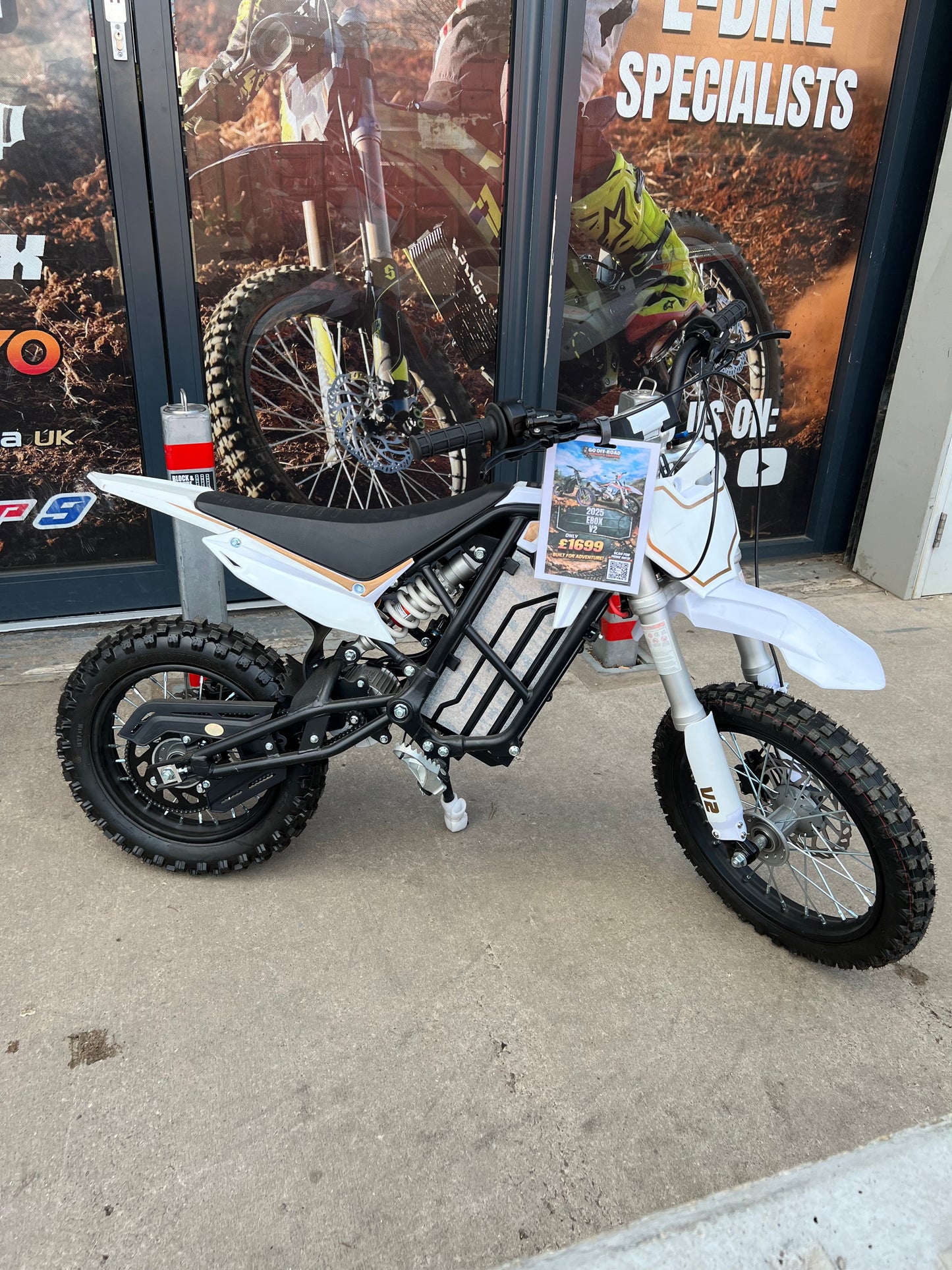 CLEARANCE EBOX V2 WHITE