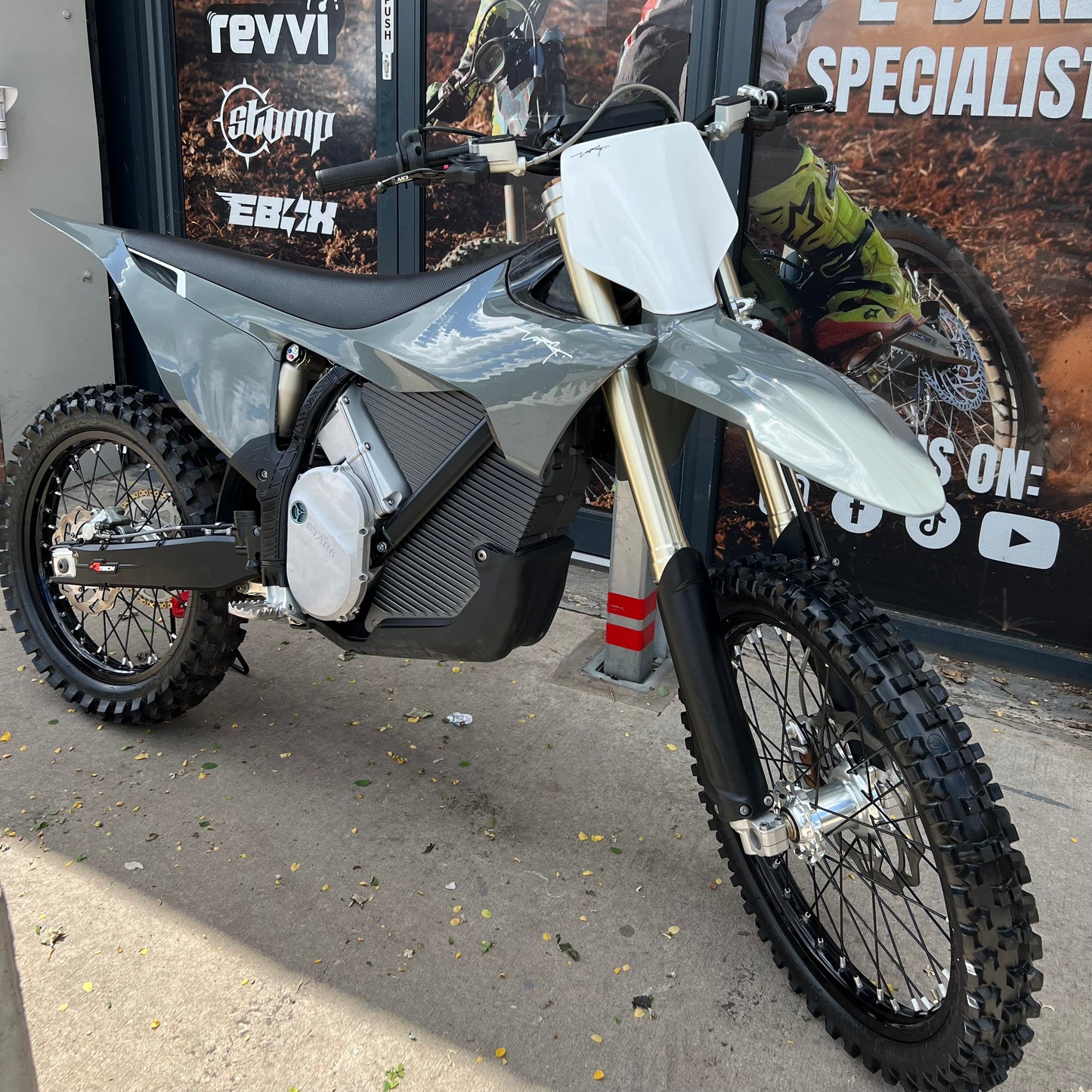 USED STARK VARG MX GREY