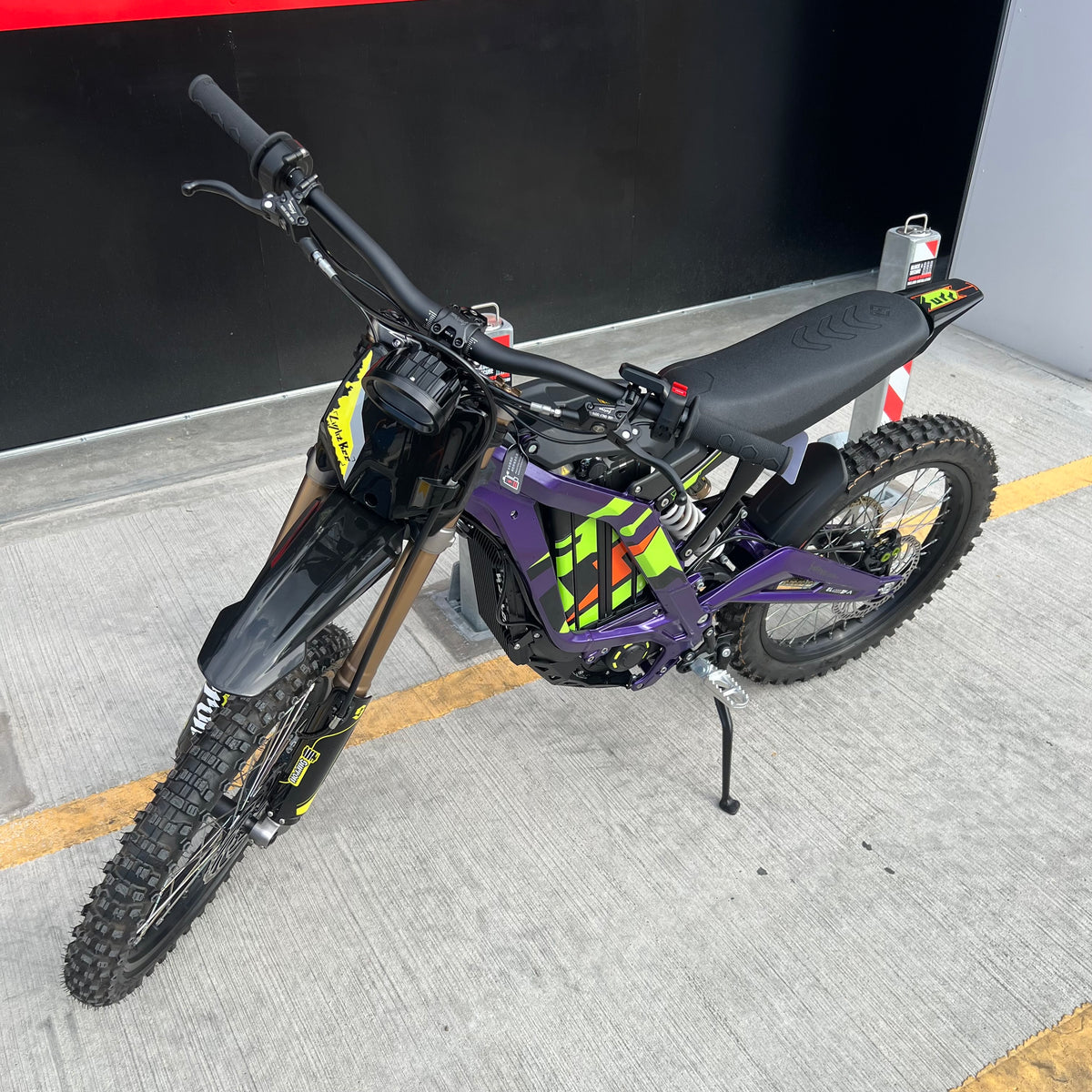 USED PURPLE SUR RON LIGHT BEE X 2025 MODEL