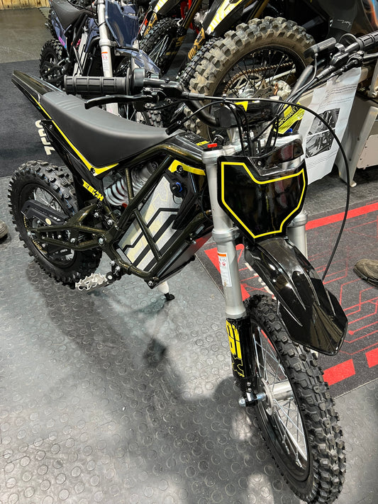 CLEARANCE EBOX V3 60R BLACK