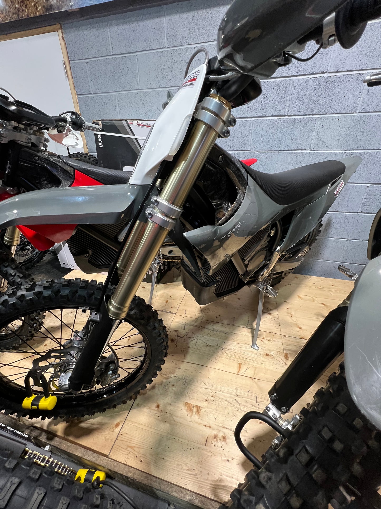 USED STARK VARG EX ALPHA ROAD LEGAL GREY