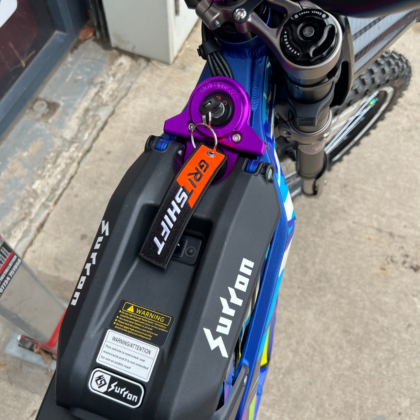 USED 2022 SUR RON LIGHT BEE WITH UPGRADES