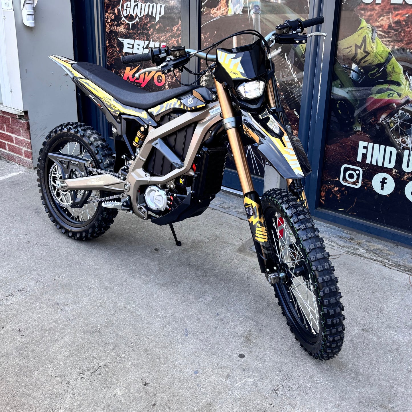 USED SUR RON ULTRA BEE X 2025 DESERT BROWN