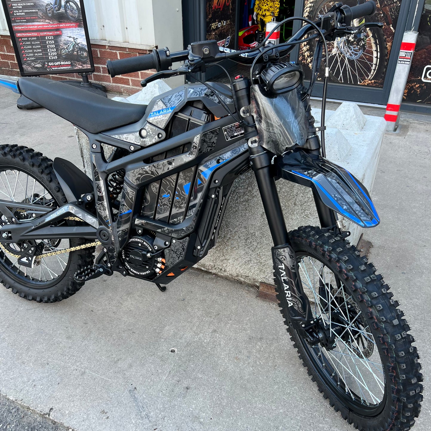 USED TALARIA STING PRO BLACK/BLUE