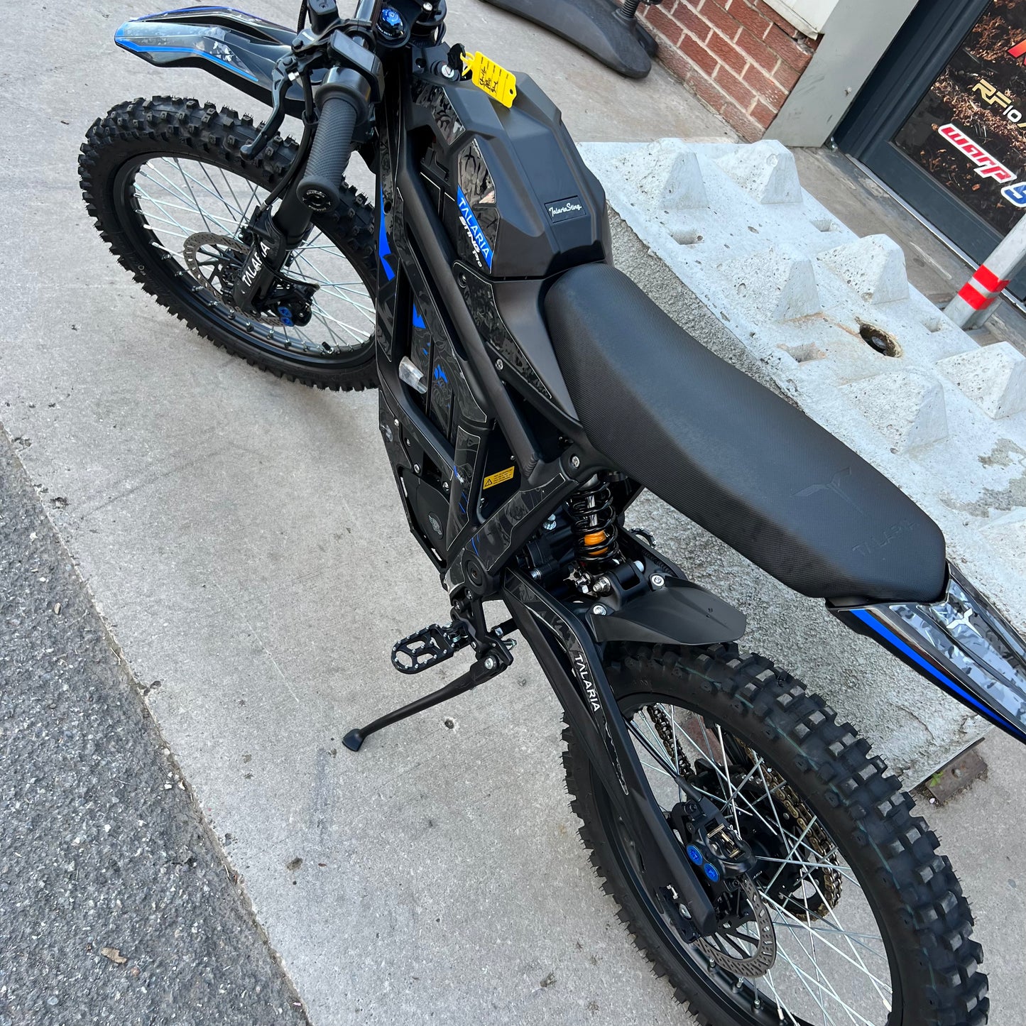 USED TALARIA STING PRO BLACK/BLUE