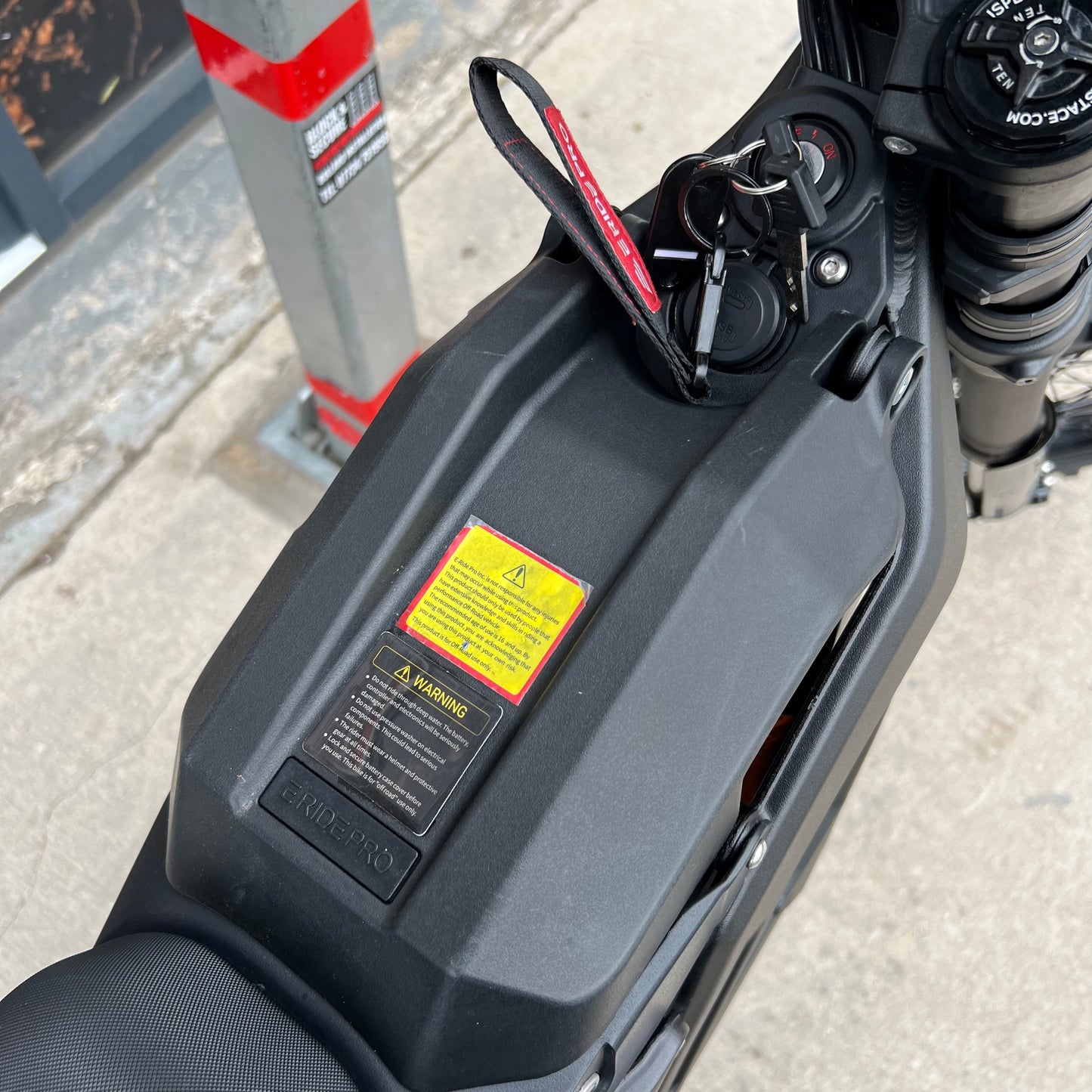 USED E-RIDE PRO SR BLACK 19"/18"