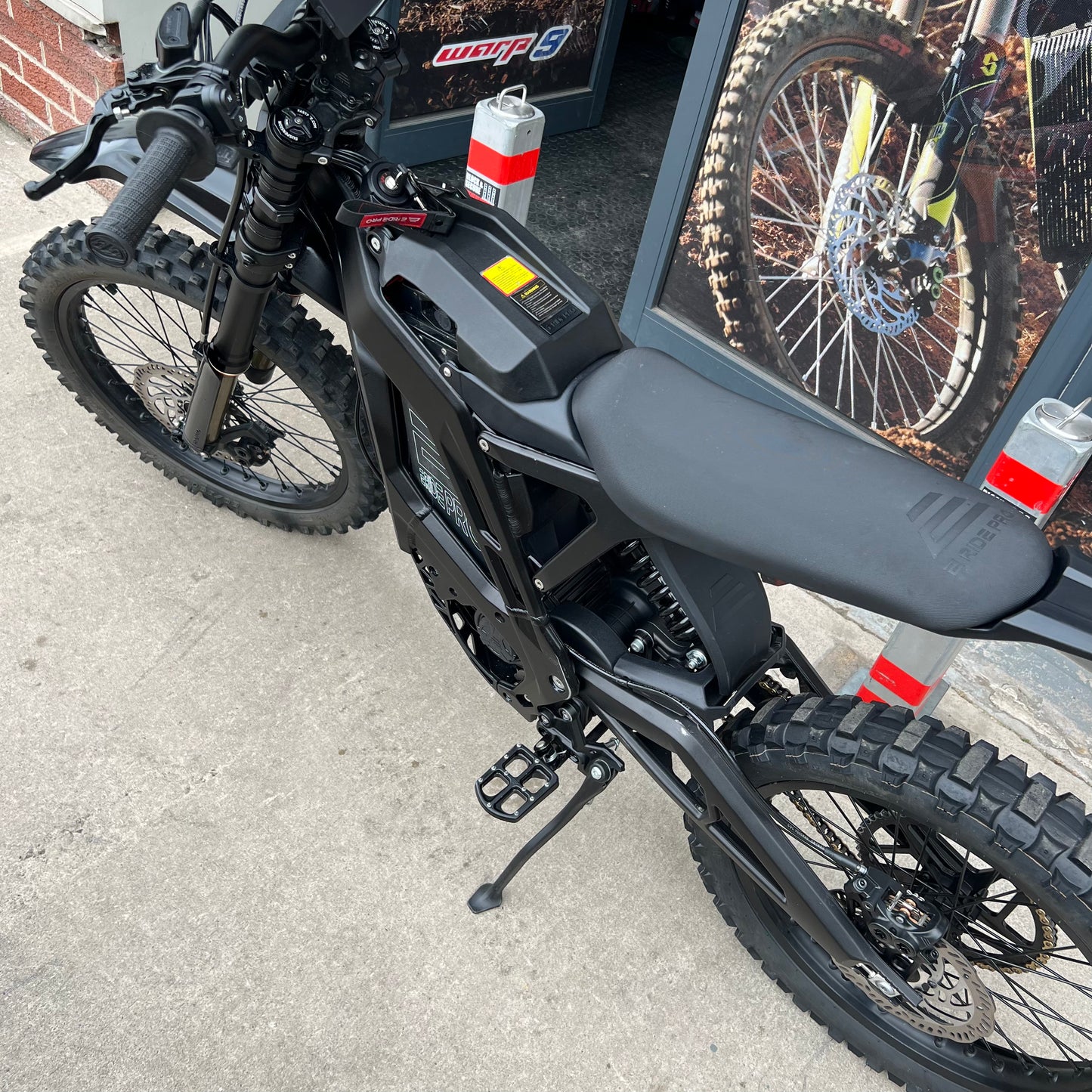 USED E-RIDE PRO SR BLACK 19"/18"