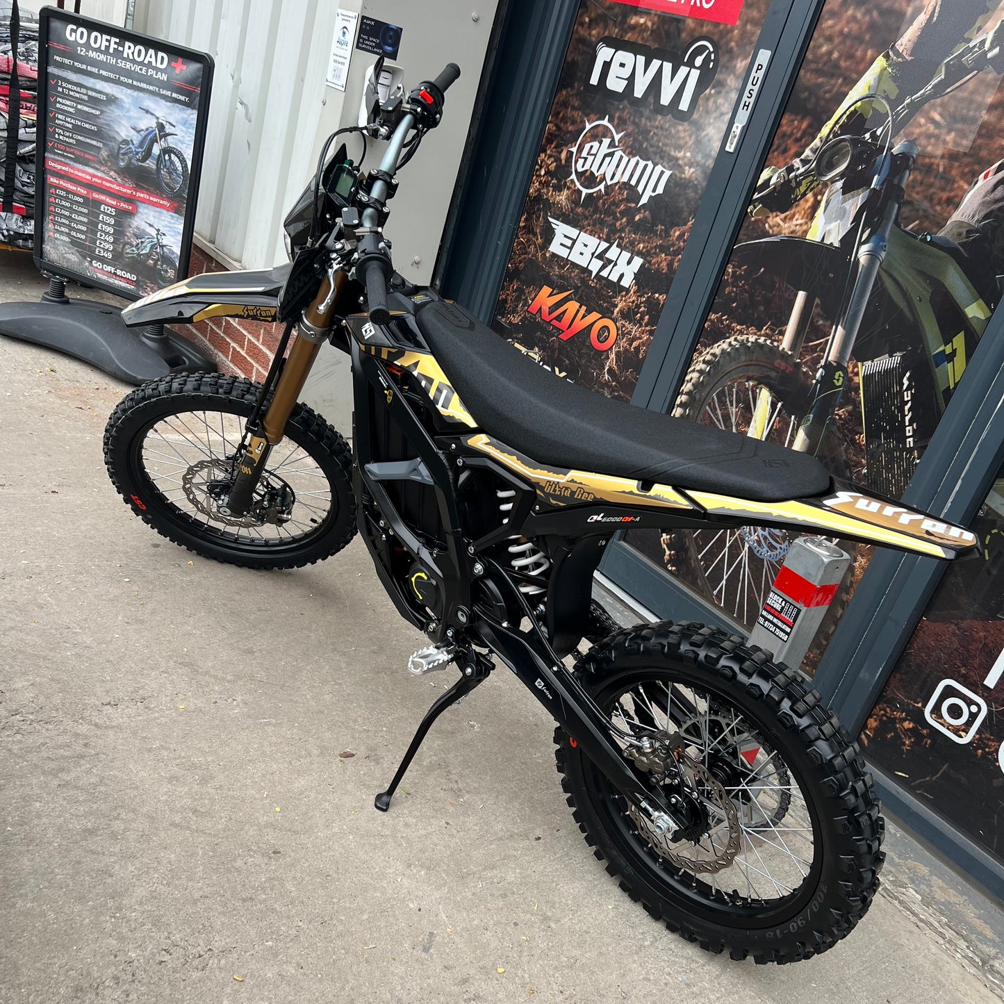 USED 2025 SUR RON ULTRA BEE X BLACK