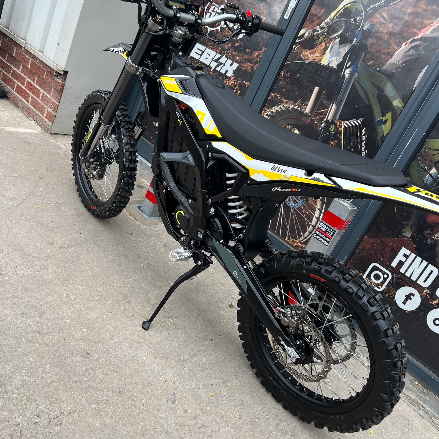 USED 2024 SUR RON ULTRA BEE X BLACK