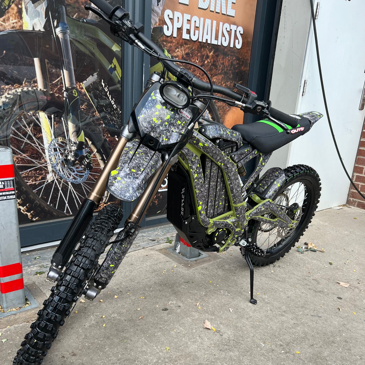 USED SUR RON LIGHT BEE X 2025 WITH GRAPHICS KIT