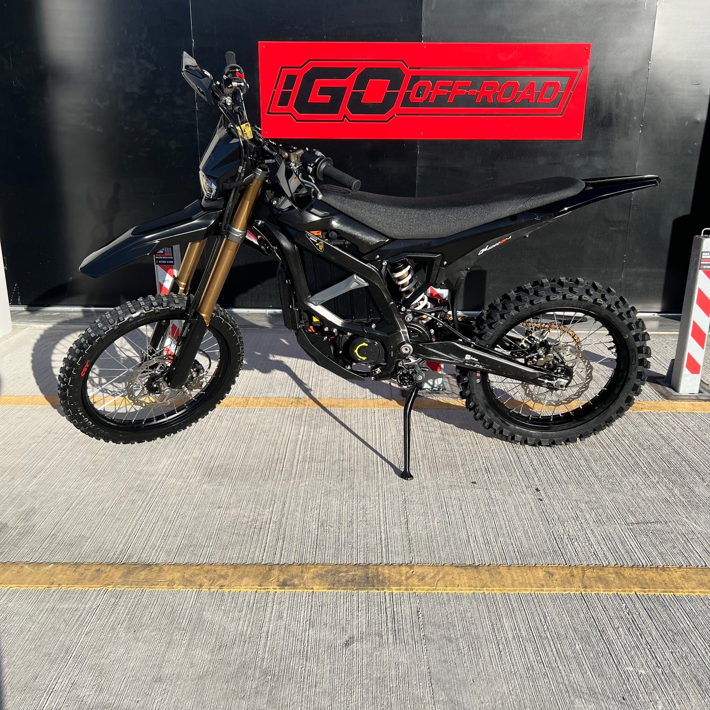 USED SUR RON ULTRA BEE X 2025 BLACK