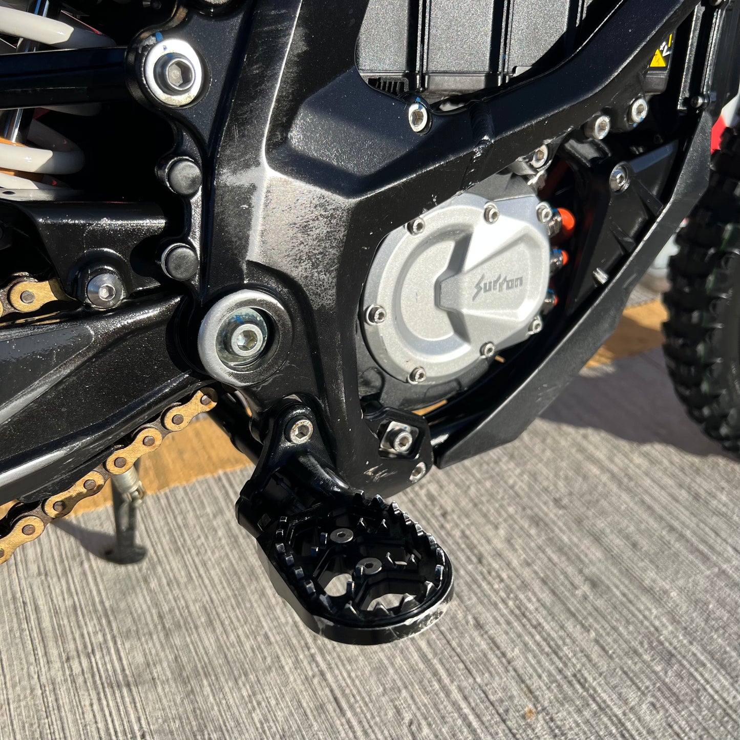 USED SUR RON ULTRA BEE X 2025 BLACK