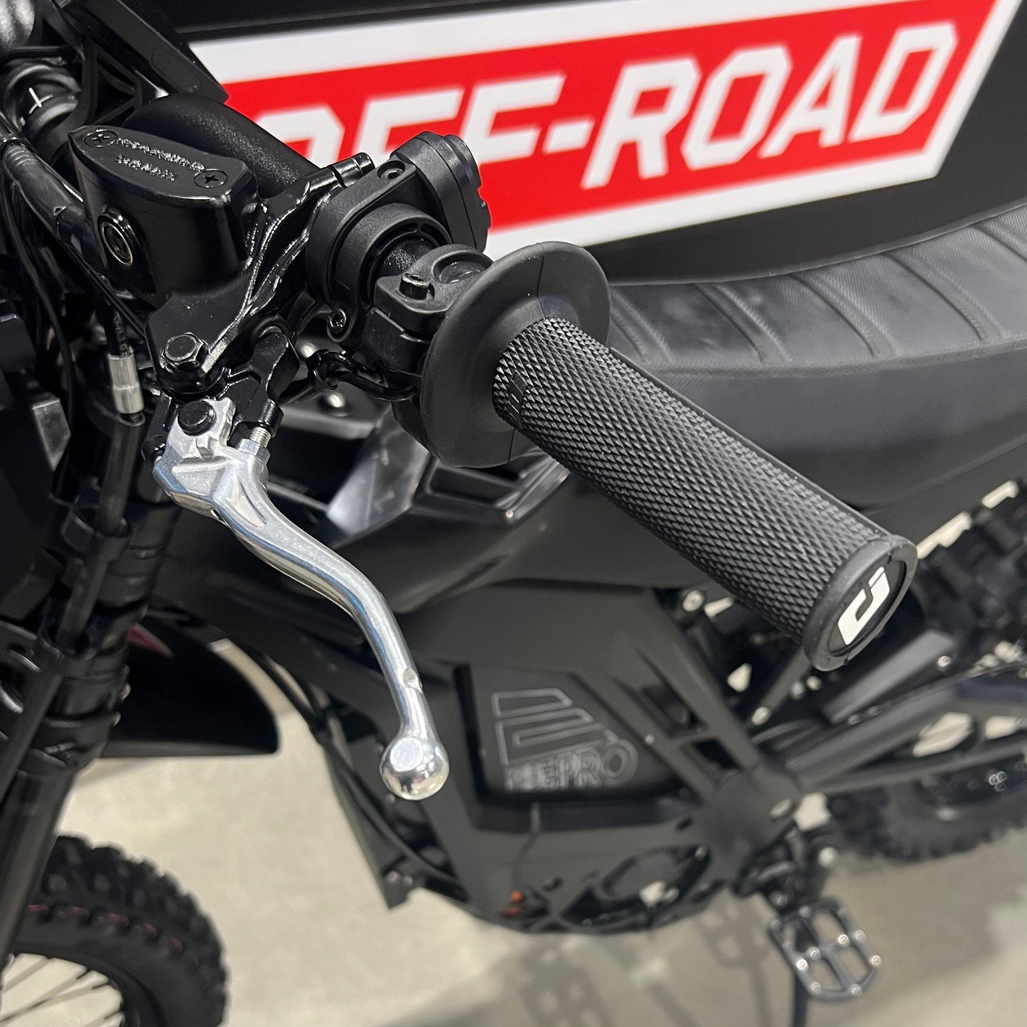 USED E-RIDE PRO SR LONG SEAT 19"/18"