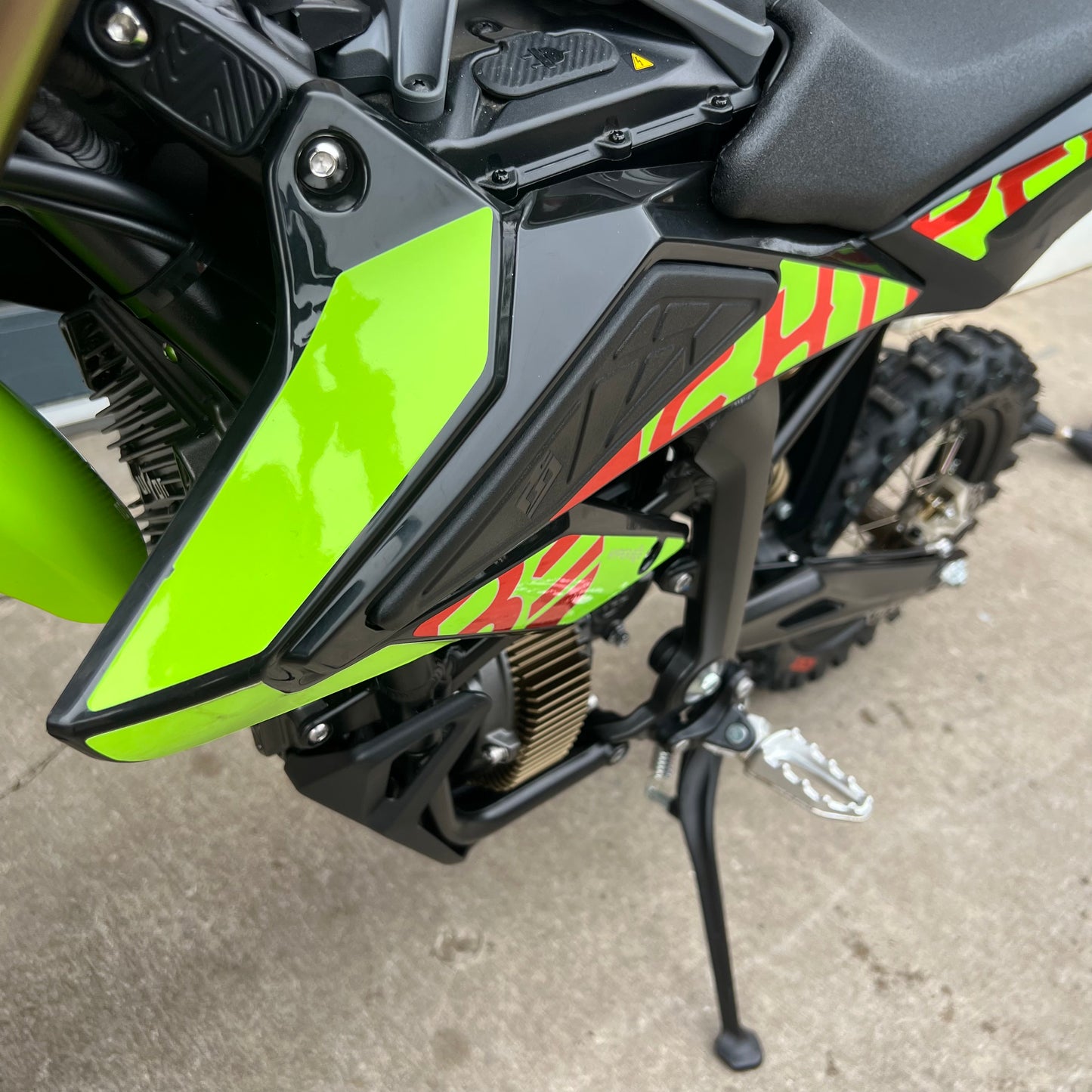 USED SUR RON HYPER BEE SMALL WHEEL GREEN - Go Off Road Barnsley