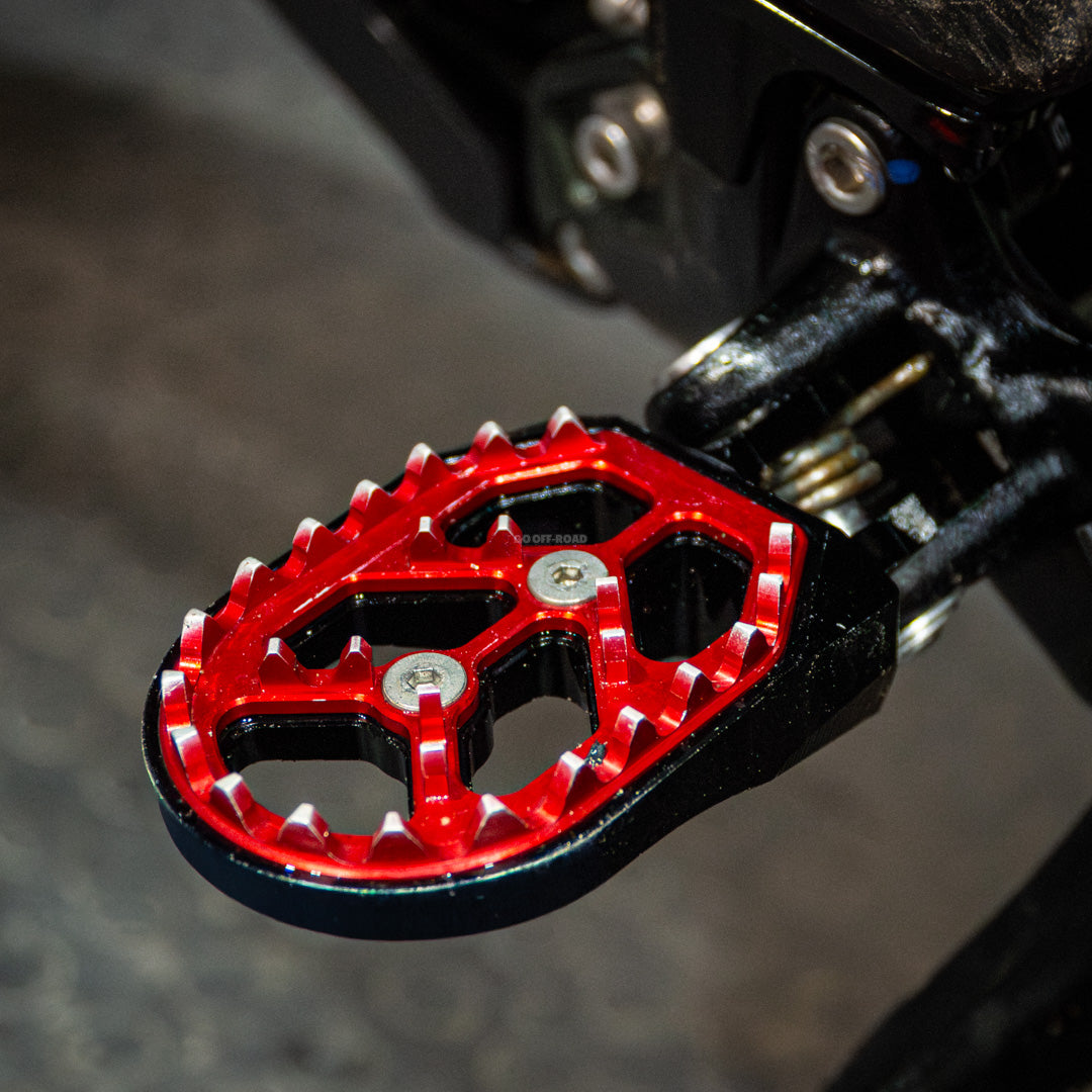 GOR Aftermarket Foot Pegs For SUR RON Ultra Bee Bee - Go Off Road Barnsley