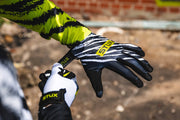 STUX 'ANIMAL' YOUTH GLOVES
