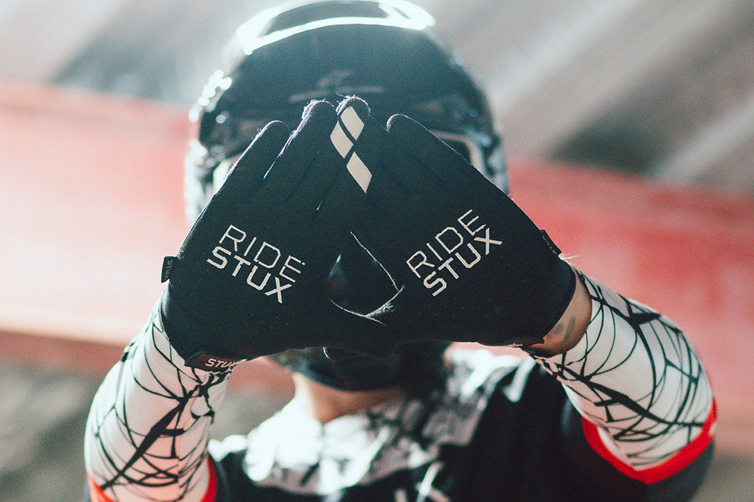 STUX 'FLIGHT' OG YOUTH GLOVES