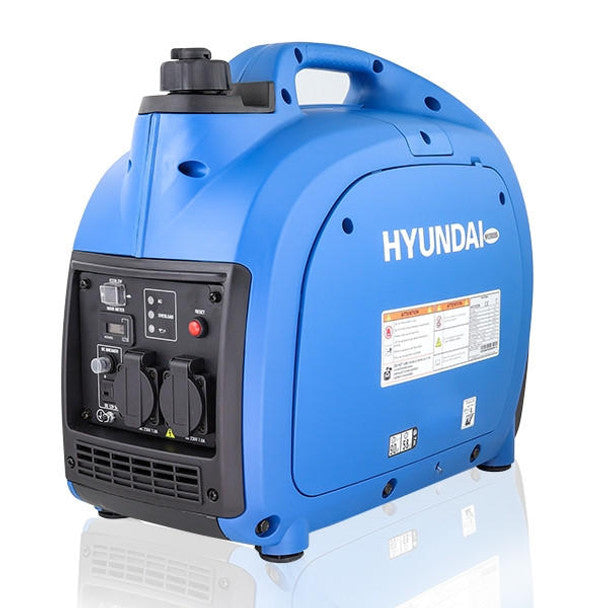 Hyundai 2000W / 2kW Petrol Inverter Generator, Pure Sine Wave Output, Portable Lightweight & Suitcase Style, Low Noise | HY2000Si