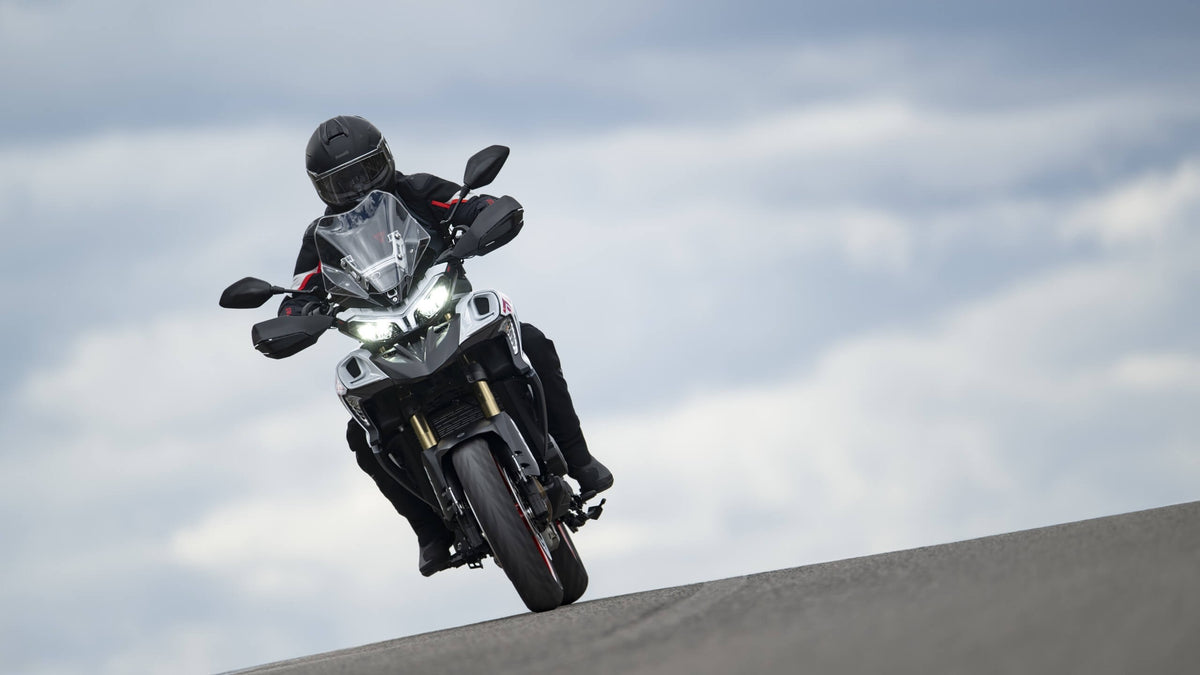 Benelli TRK 902 Stradale