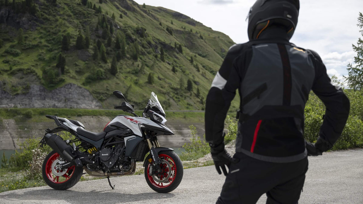 Benelli TRK 902 Stradale