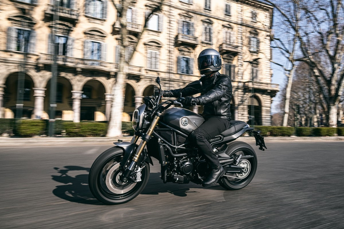 Benelli Leoncino 800
