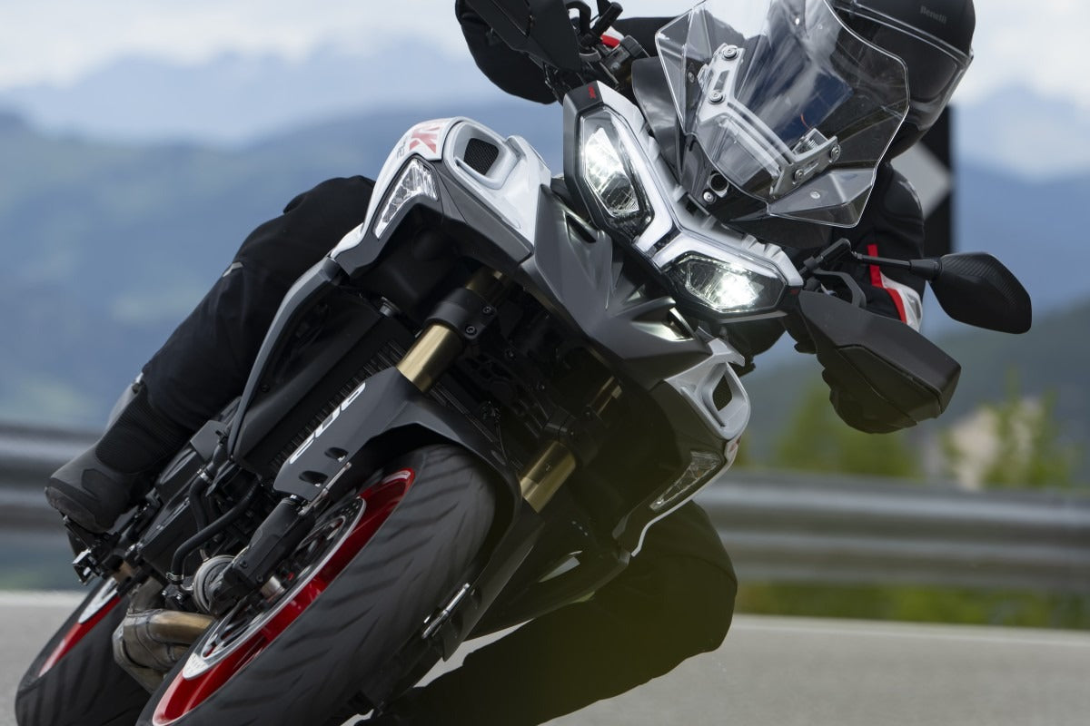Benelli TRK 902 Stradale