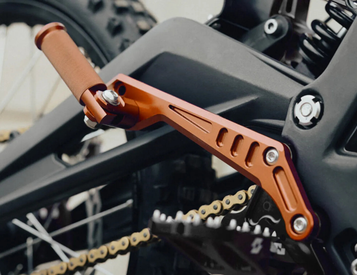 Full-E Charged Stunt Peg Set for Light Bee - Go Off Road Barnsley