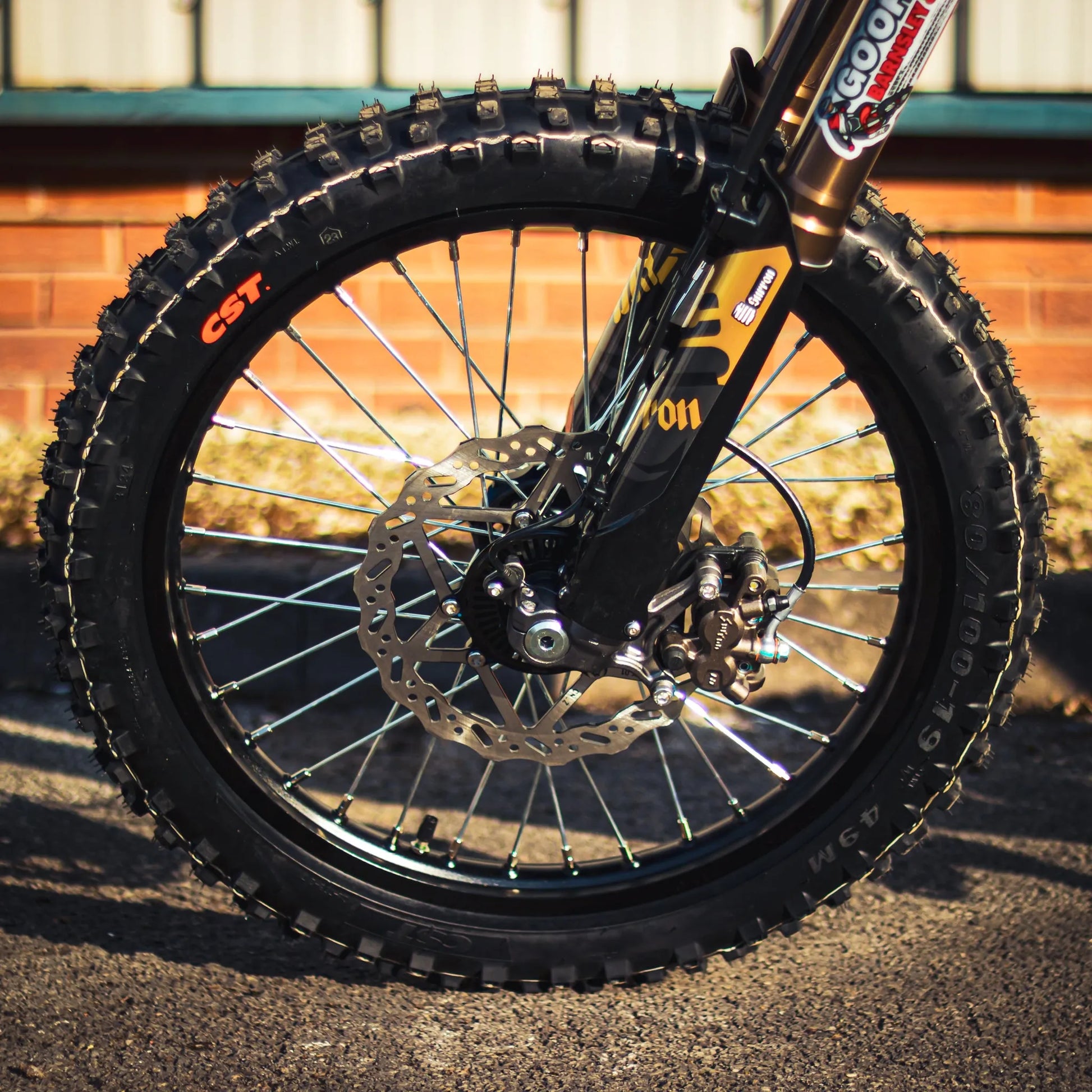 SUR RON ULTRA BEE T 2025 ROAD LEGAL - Go Off Road Barnsley