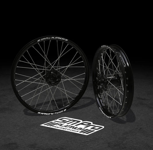 SM PRO SUR RON LIGHT BEE WHEEL SET 19/16" BLACK/SILVER COMBO