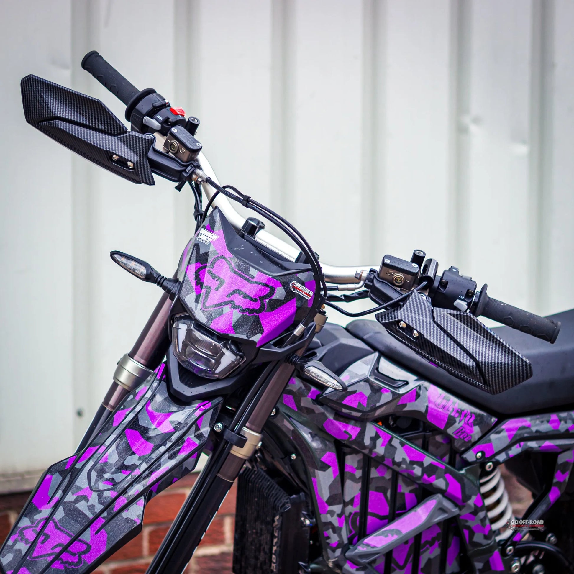 SUR RON ULTRA BEE HAND GUARD PAIR CARBON - Go Off Road Barnsley