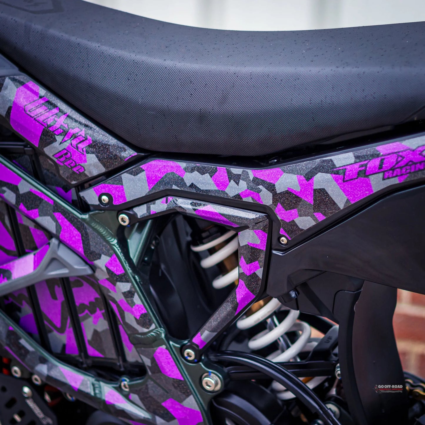 ULTRA BEE FOX RACING FULL COVERAGE GRAPHICS KIT - Go Off Road Barnsley