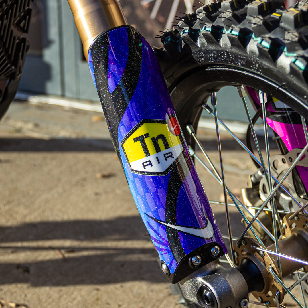 SUR RON HYPER BEE NIKE TN GRAPHICS KIT