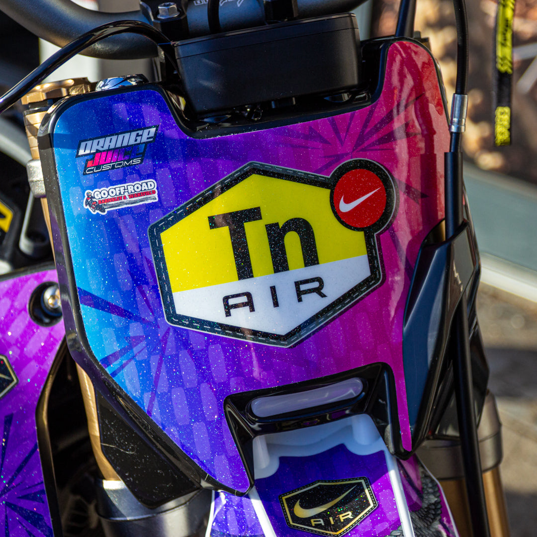 SUR RON HYPER BEE NIKE TN GRAPHICS KIT