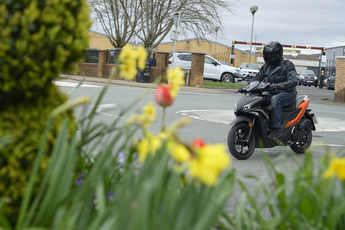 QJMotor LTS 125 S