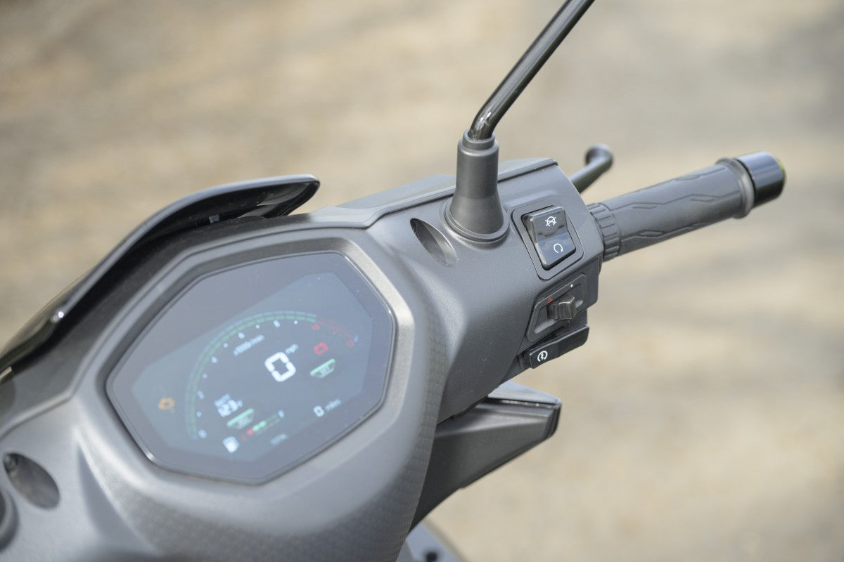 QJMotor LTS 125 S