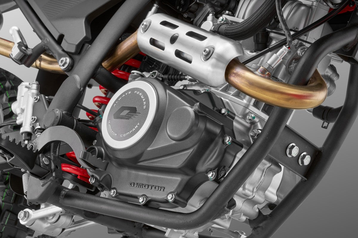 QJMotor SRT 125 DX