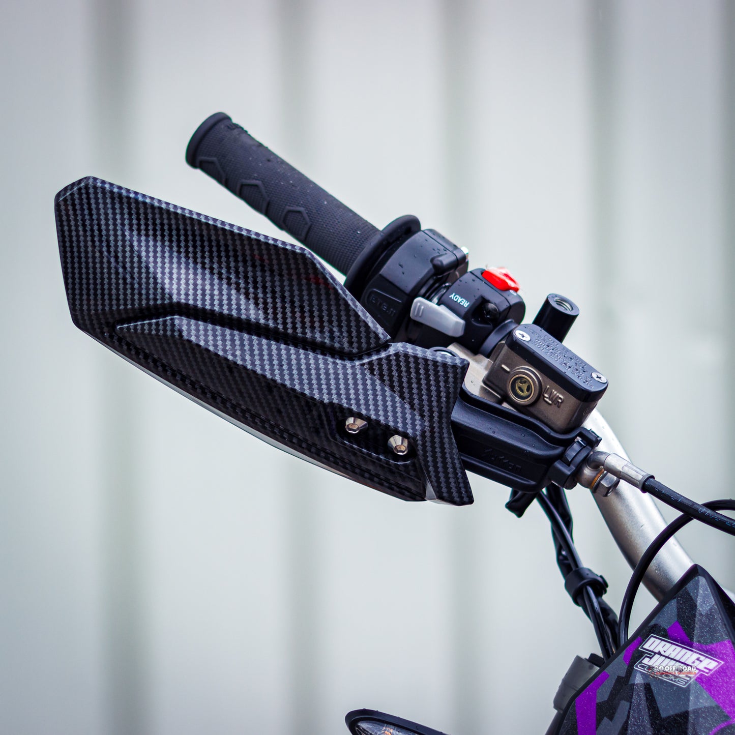 SUR RON ULTRA BEE HAND GUARD PAIR CARBON