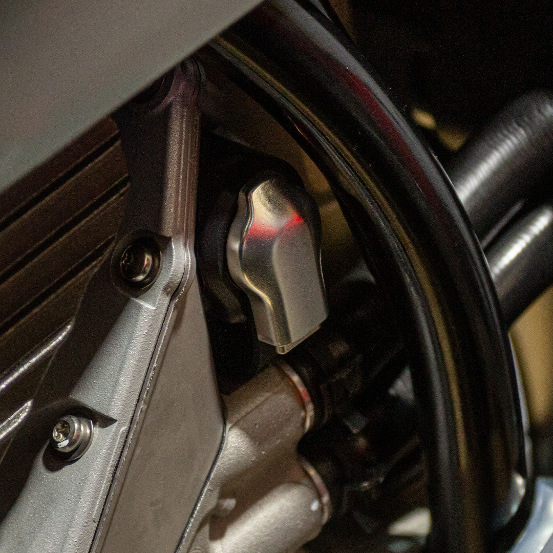 STARK VARG MX/EX INVERTER GEN 2 CHARGING PORT CAP